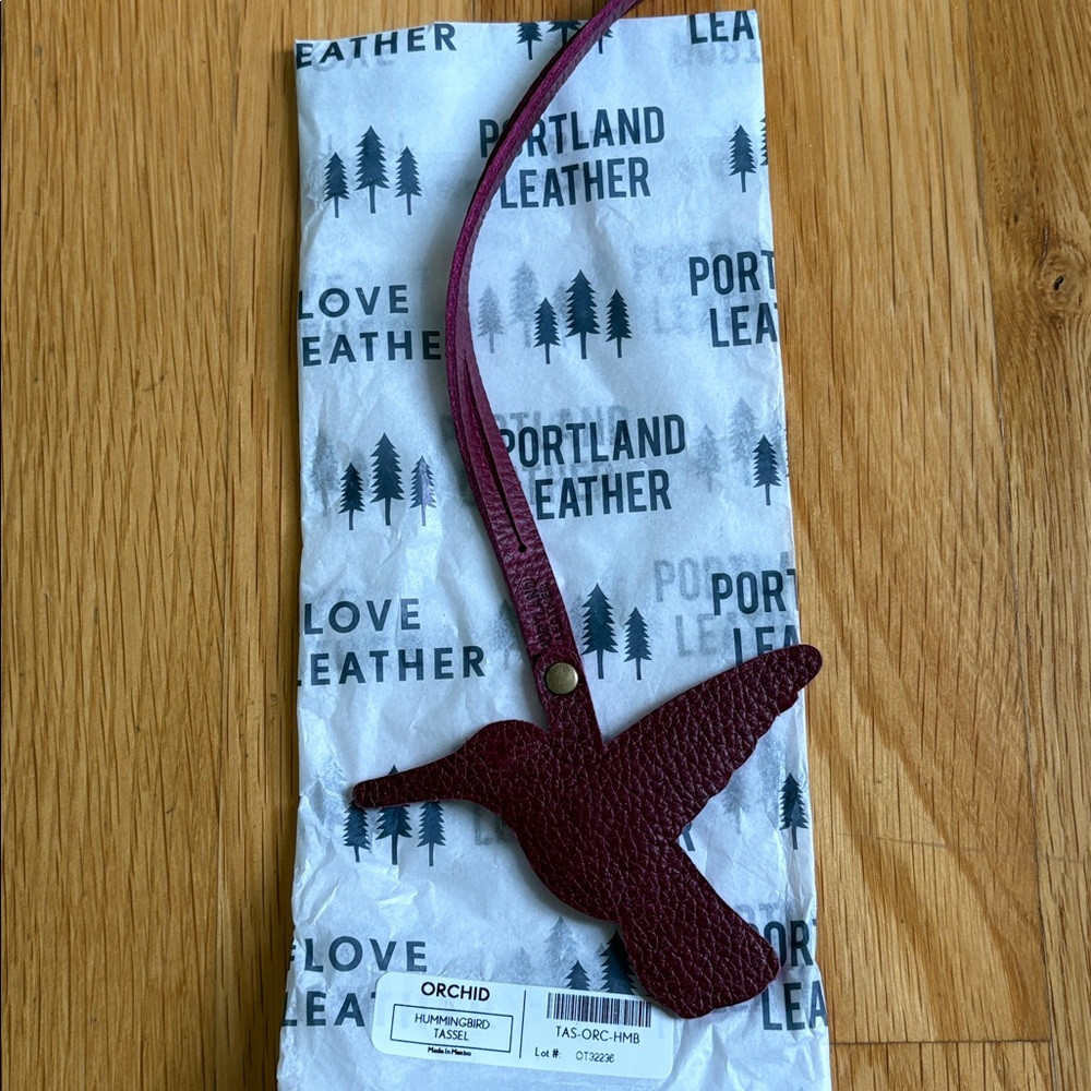 PORTLAND LEATHER Hummingbird Tassel Bag Charm - Picture 3 of 3